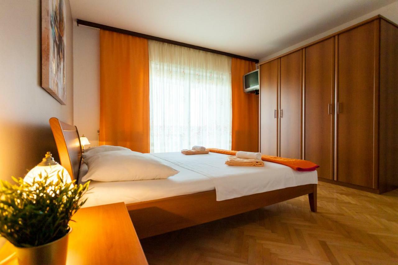 Apartment Meri Krk Town Bagian luar foto