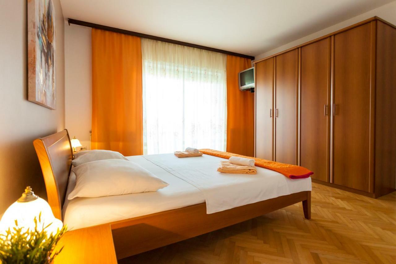 Apartment Meri Krk Town Bagian luar foto